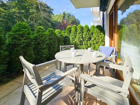 Balcony/Terrace, Garden view