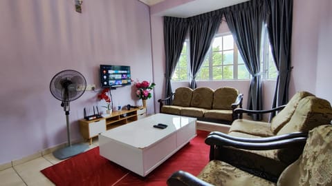 Communal lounge/ TV room, TV and multimedia, Living room, Seating area, Evening entertainment, fireplace