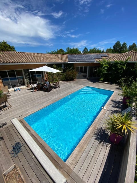 Property building, Swimming pool
