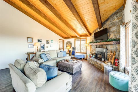 Family Fun! Beech Mtn Home with Game Room and Views House in Beech Mountain