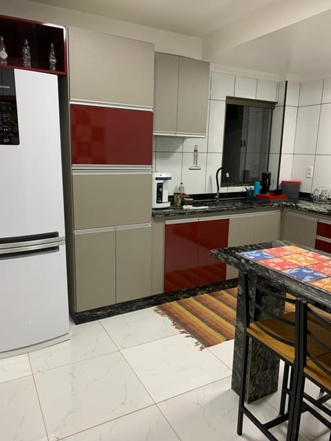 Kitchen or kitchenette, Dining area, oven, stove