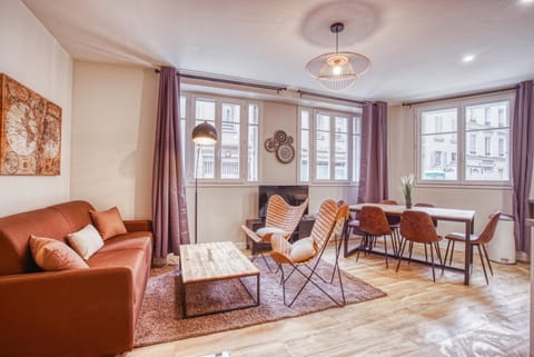 Living room, Lounge or bar, Seating area