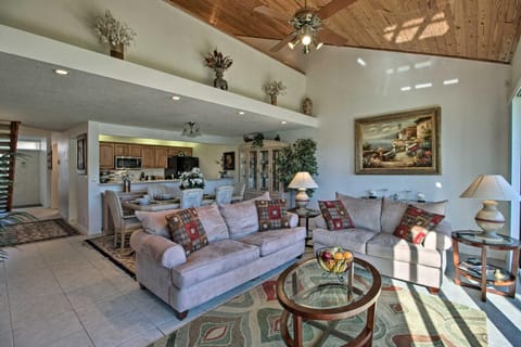 1 Mi to PGA Golf Retreat with Pool in Palm Beach House in Palm Beach Gardens