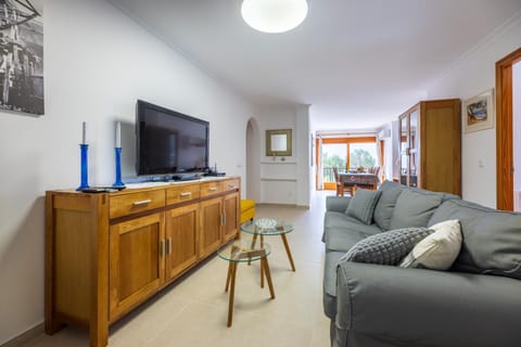 Communal lounge/ TV room, TV and multimedia