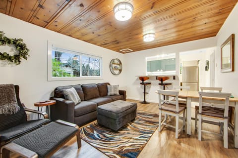 Wanderlust Cottage House in Guerneville