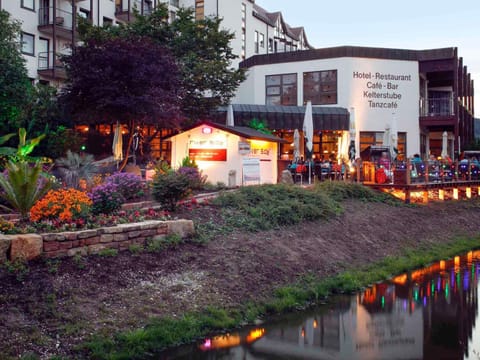 Restaurant/places to eat