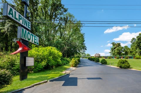 Alpine Motel Motel in Abingdon