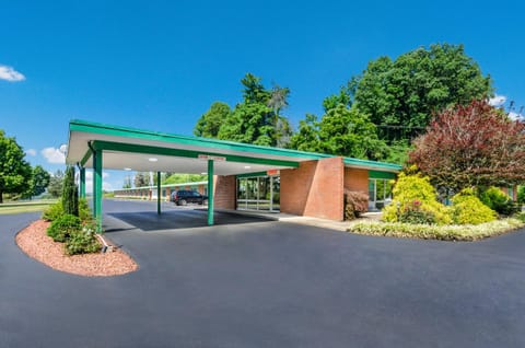 Alpine Motel Motel in Abingdon