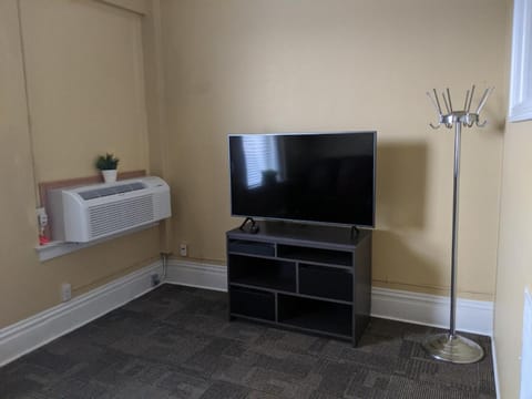 Koreana in Decorah Apartment in Decorah