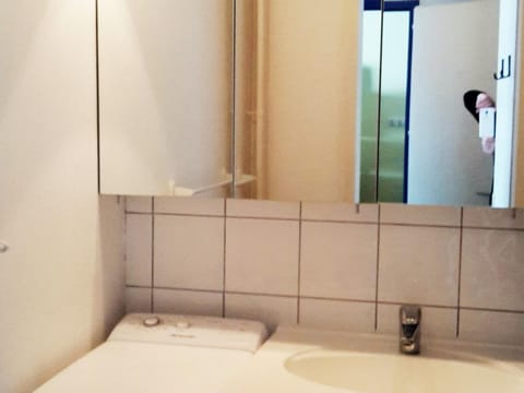 Appartement 32m², centre Croisette, 5 couchages, Wifi, animaux admis - FR-1-574-25 Apartment in Les Allues