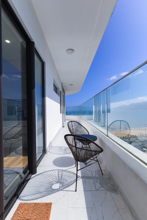 Property building, Restaurant/places to eat, Swimming pool, Breakfast