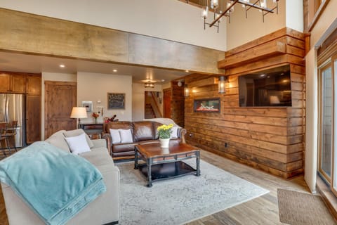 Mountain Adventure Home Base - Ski, Hike and Chill! Apartment in Fraser