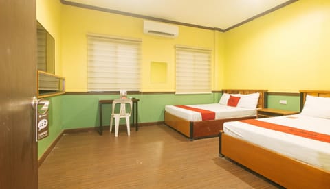 Bed, Photo of the whole room, Bedroom, air conditioner
