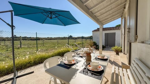 Property building, Patio, Garden, View (from property/room), Balcony/Terrace, Garden view
