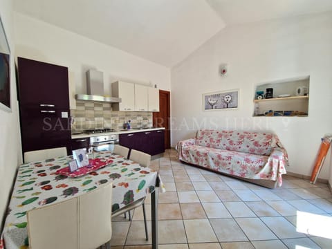 Kitchen or kitchenette, Living room, Dining area, pet friendly