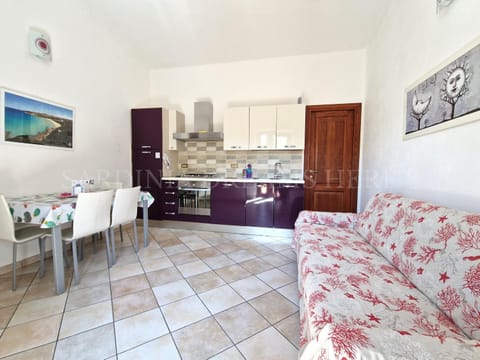 Kitchen or kitchenette, Living room, Dining area, pet friendly, kitchen