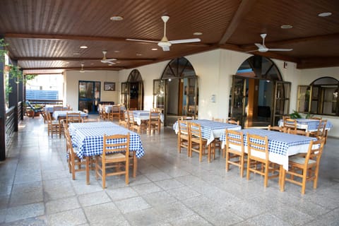 West End Hotel Hotel in Peyia