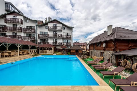 Property building, Pool view, Swimming pool