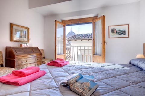 Bed, Photo of the whole room, Bedroom, City view