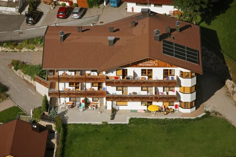 Off site, Bird's eye view, Garden, View (from property/room), Photo of the whole room, On site