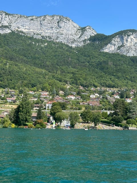 Veyrier-du-Lac ANNECY 60 m2 4-6 pers proche plage 1Garage Terrasse vue lac Apartment in Haute-Savoie