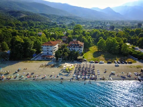 Day, Beach, Mountain view, Sea view