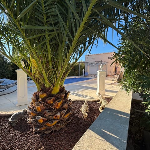 Studio indépendant au pied des dentelles de Montmirail House in Provence-Alpes-Côte d'Azur
