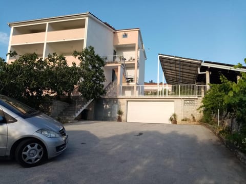 Property building, Day, Parking