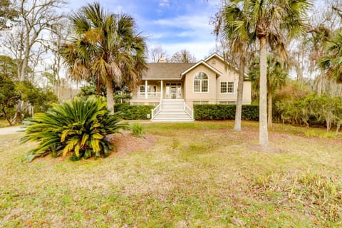 Wonderful luxury pet friendly home in Shipyard with great golf Bikes & Beach Gear included House in Hilton Head Island