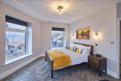 Bed, Bedroom, Sea view