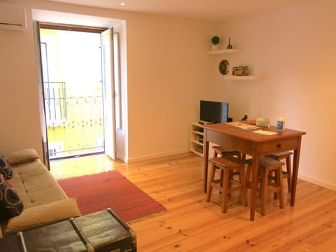 Living room, Seating area, Dining area, Street view