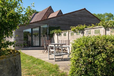 Landelijk vakantiehuis in Diksmuide met een tuin en vijver House in Flanders