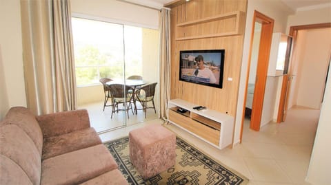TV and multimedia, Living room, Dining area