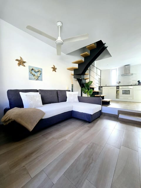 TV and multimedia, Kitchen or kitchenette