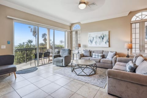 Seaclusion Beach Townhome House in North Redington Beach