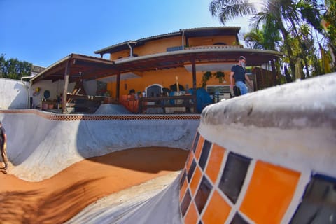 Property building, Restaurant/places to eat