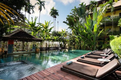 Patio, Day, Natural landscape, Garden, Lounge or bar, Seating area, Garden view, Pool view, Area and facilities, Area and facilities, Swimming pool, Swimming pool, sunbed