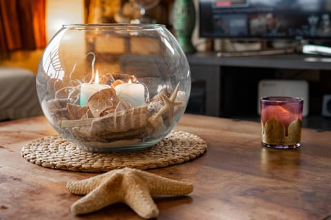 Living room, Decorative detail, Seating area