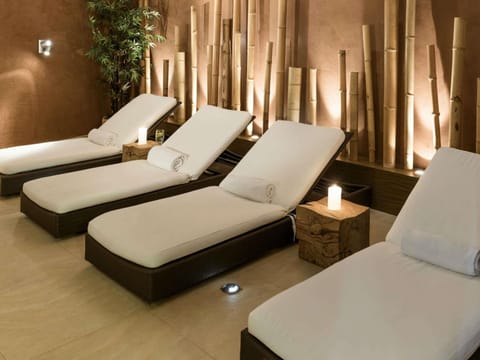 Property building, Massage, Spa and wellness centre/facilities