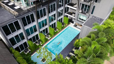 Property building, Swimming pool