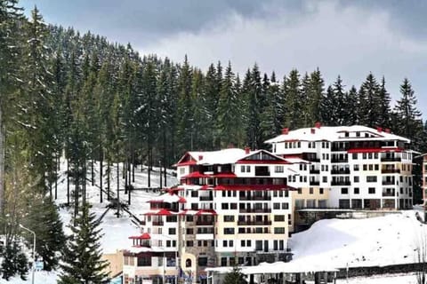 Апартамент Пампорово Палас - Pamporovo Palace Apartment in Decentralized Administration of Macedonia and Thrace