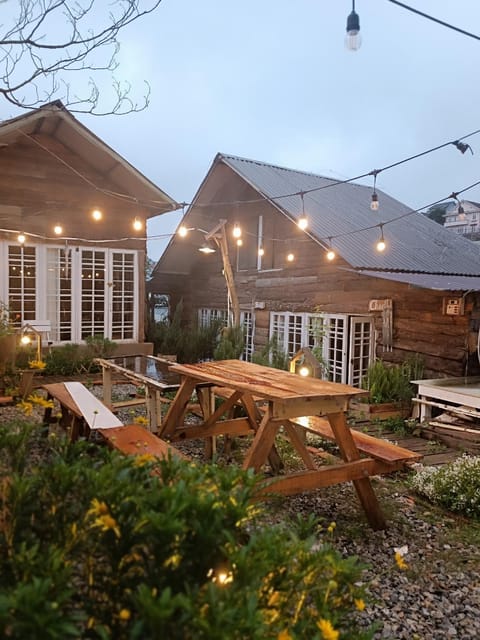 Garden, Dining area