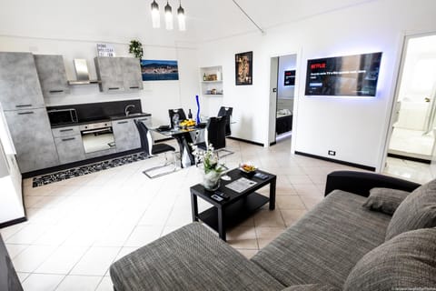 HomeHolidaySanremo - 2,0 Apartment in Sanremo