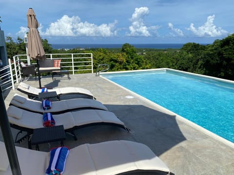 Natural landscape, Sea view, Swimming pool, Swimming pool, sunbed