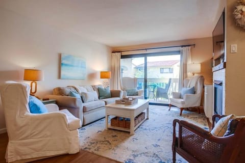 Coastal Chic Style Condo SBTC 128 Apartment in Solana Beach