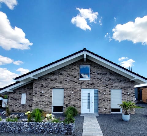 Ferienhaus am See Goch Kessel House in Limburg (province)