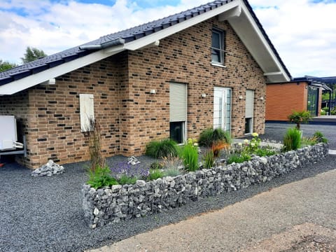 Ferienhaus am See Goch Kessel House in Limburg (province)