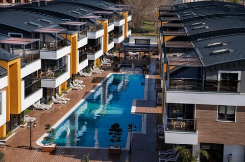 Property building, Swimming pool