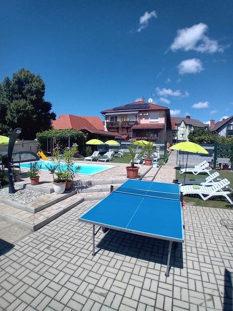 Property building, Garden, Swimming pool