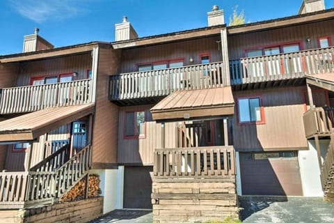 Property building, Facade/entrance, Balcony/Terrace